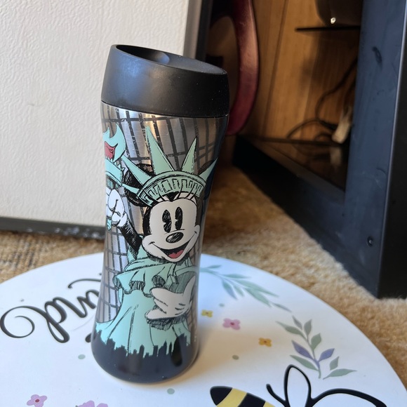 Disney Mickey Mouse New York City Travel Mug - Picture 14 of 16
